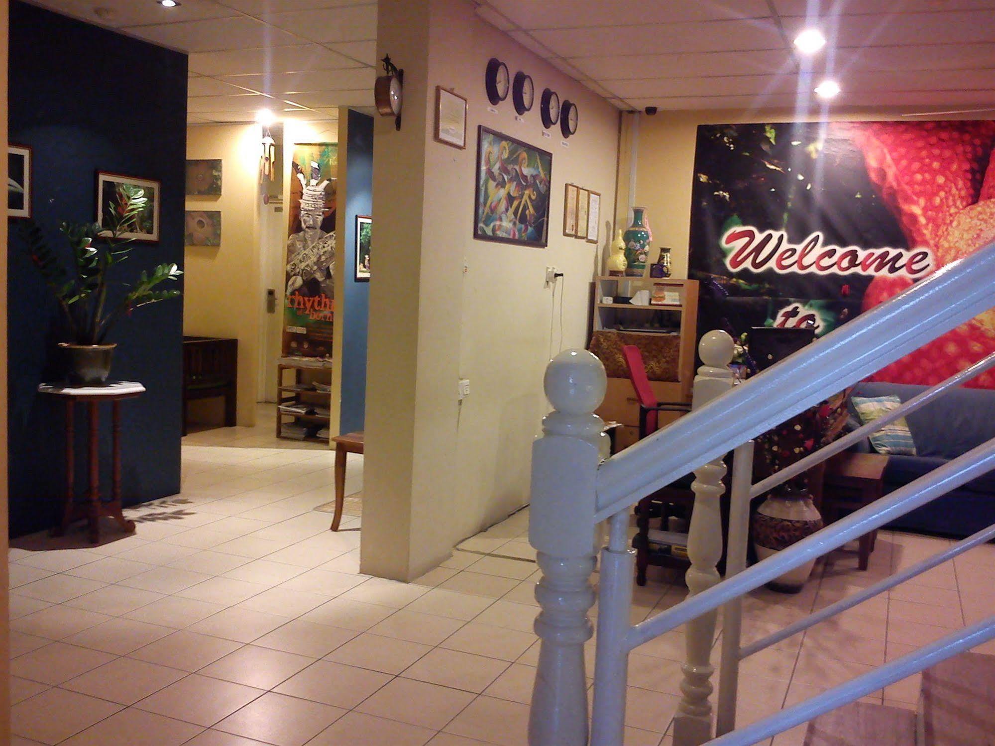 Rafflesia Inn Kuching Exteriör bild